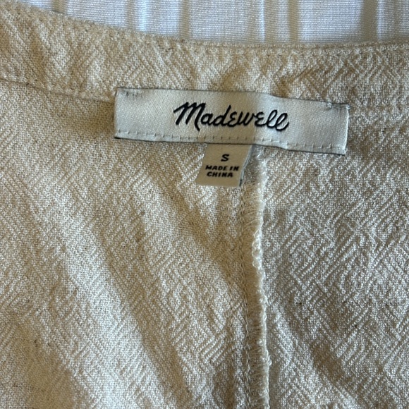 Size small women’s linen textured Madewell top. Gently worn. - Picture 5 of 5